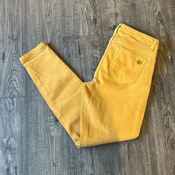 Michael Kors Izzy Skinny Jeans - Picture 6 of 8